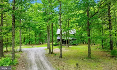 4176 Lake Ferndale Dr, Springfield, WV 26763