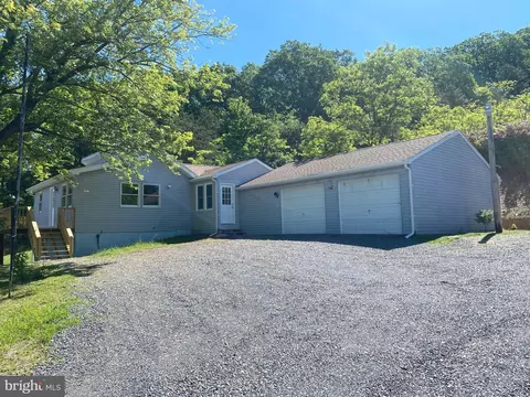 1064 Red Fern Ln, Augusta, WV 26704
