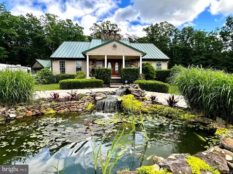 187 Rebeccas Ln, Purgitsville, WV 26852