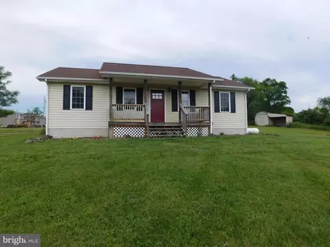 180 Royal Crest Dr, Augusta, WV 26704