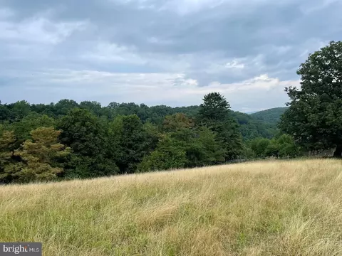 Goldfinch Circle, Romney, WV 26757