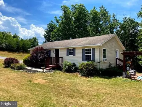 26 Silver Gap Vw, Romney, WV 26757