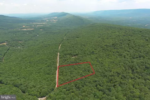 36 Eagle Mountain Road, Paw Paw, WV 25434