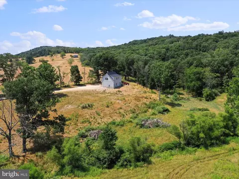 1455 Bear Wallow Hollow Rd, Augusta, WV 26704