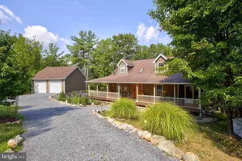 370 Hemlock Ct, Paw Paw, WV 25434