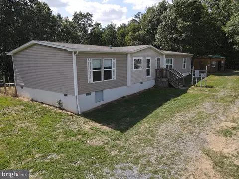 439 Sherman Dr, Augusta, WV 26704 photo 6