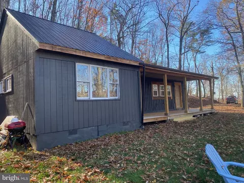 638 Bunker Ln, Springfield, WV 26763