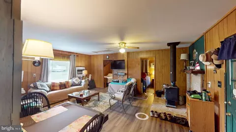 246 Beach Dr, Springfield, WV 26763 photo 8