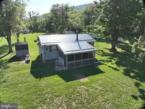 246 Beach Dr, Springfield, WV 26763 photo 4