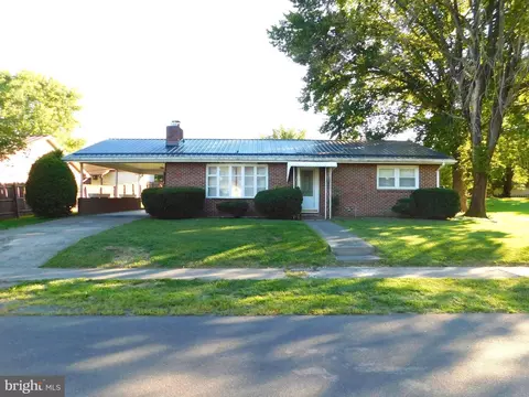 416 W Rosemary Ln, Romney, WV 26757