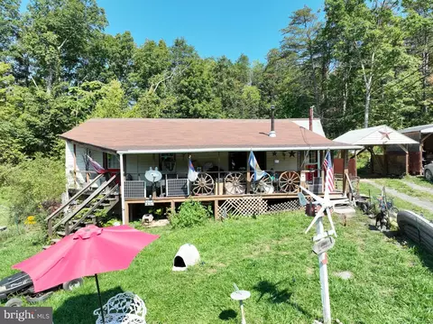 220 214 204 189 170 Dusk Dr, Augusta, WV 26704 photo 1