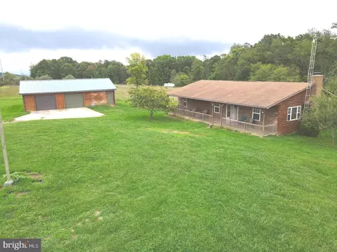210 Points Cor, Points, WV 25437