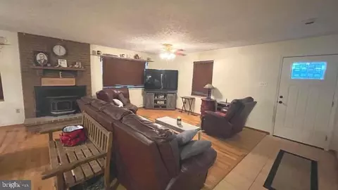 Entry Way - 210 Points Cor, Points, WV 25437 photo 1 of 3