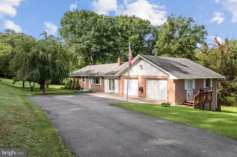 368 Dillons Run Rd, Capon Bridge, WV 26711