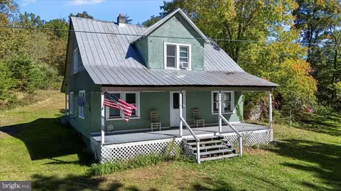 490 S Lick Run Rd, Delray, WV 26714