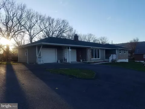 545 3rd St, Romney, WV 26757 photo 4