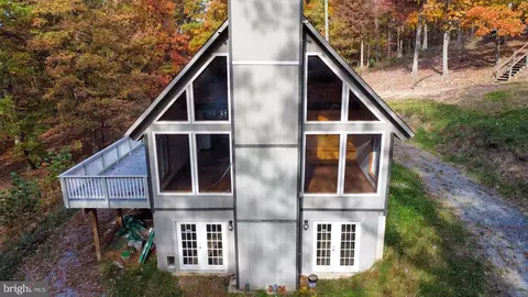 679 E Hamilton Estate Dr, Romney, WV 26757