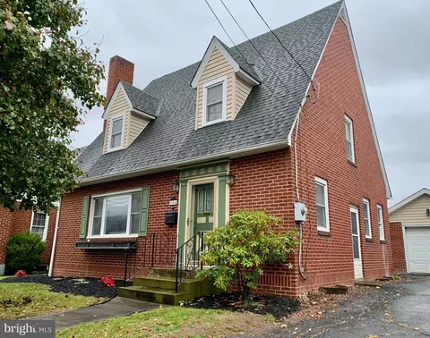 386 N Bolton St, Romney, WV 26757
