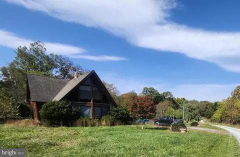 877 Hummingbird Ln, Capon Bridge, WV 26711