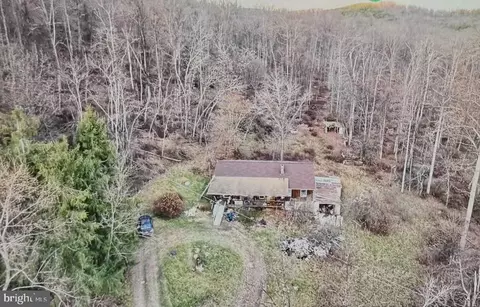 1008 Sandy Mountain Trl, Bloomery, WV 26817