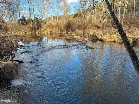 lot Apt 39 Hanging Rock, Augusta, WV 26704