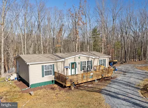 497 Jennifer Ln, Romney, WV 26757