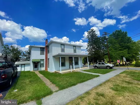 195 E Gravel Ln, Romney, WV 26757
