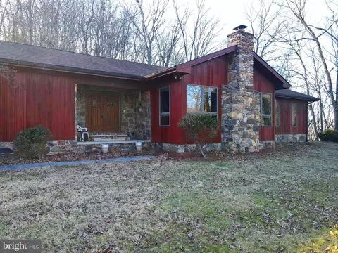 339 Creekside Dr, Romney, WV 26757