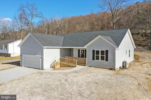 96 Alkire Ct, Capon Bridge, WV 26711