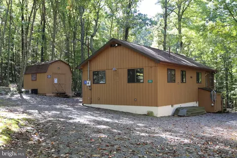 200 Rock Creek Trl, Rio, WV 26755