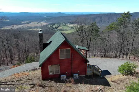 1353 Brocket Dr, Points, WV 25437