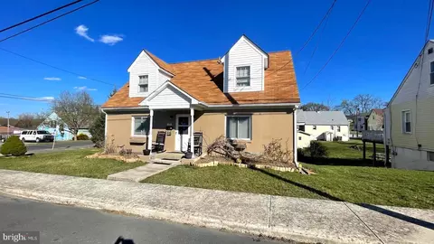 196 School St, Romney, WV 26757