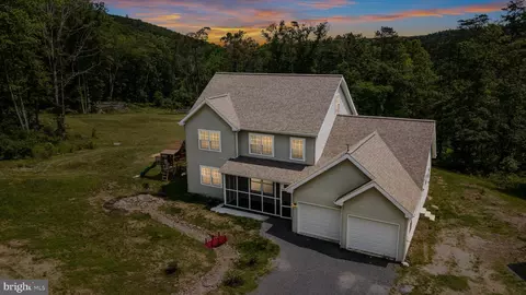 35 Arielle View Dr, Yellow Spring, WV 26865