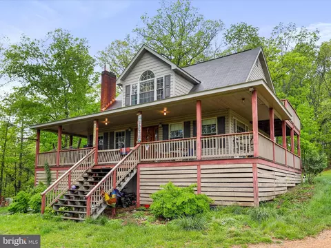 921 W Barnes Mill Dr, Romney, WV 26757