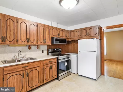 437 Everett Pl, Romney, WV 26757 photo 18