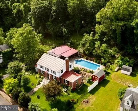 356 Wirgman Ave, Romney, WV 26757