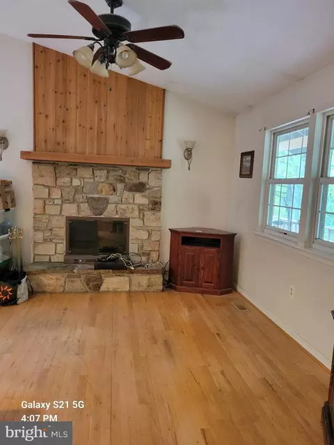259 Derby Dr, High View, WV 26808 photo 7