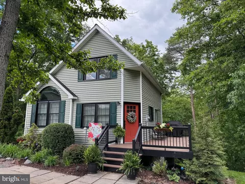 240 Dogwood Dr, Romney, WV 26757