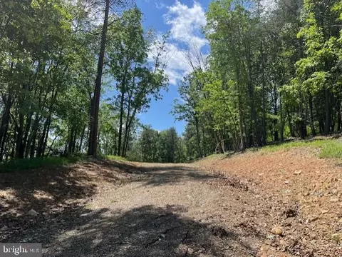 28 Bluffs Rd, Springfield, WV 26763 photo 11