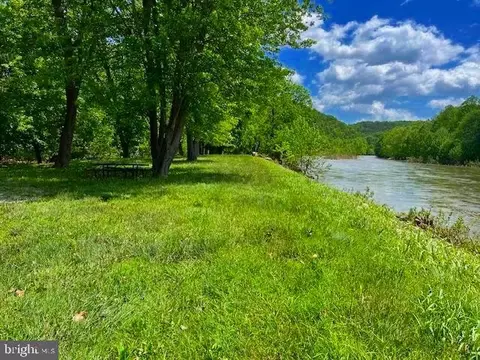 28 Bluffs Rd, Springfield, WV 26763 photo 9