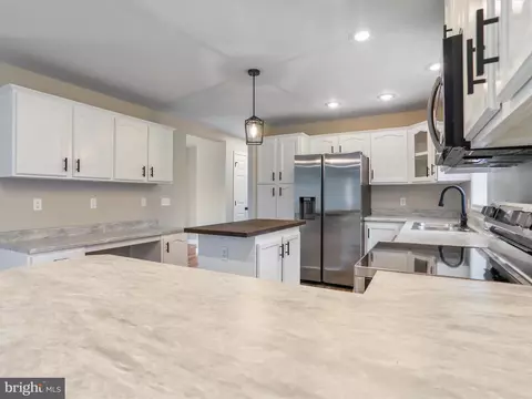Kitchen - 511 Tupelo Loop, Springfield, WV 26763 photo 4 of 4
