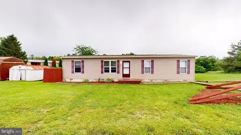 109 Reeds Dr, Augusta, WV 26704