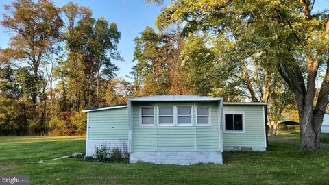 81 Old County Rd, Green Spring, WV 26722 photo 4