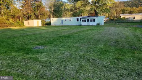 81 Old County Rd, Green Spring, WV 26722 photo 2