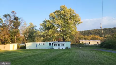 81 Old County Rd, Green Spring, WV 26722