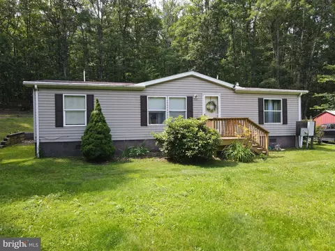 380 Anthony Bohrer Rd, Slanesville, WV 25444