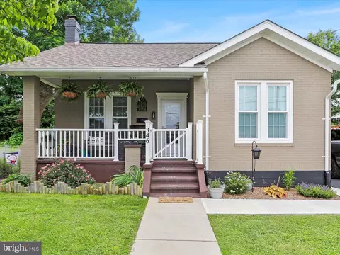346 W Rosemary Ln, Romney, WV 26757