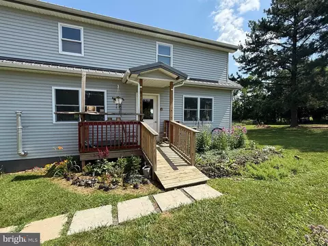 Exterior - 18 Silver Fern Pl, Points, WV 25437 photo 13 of 17