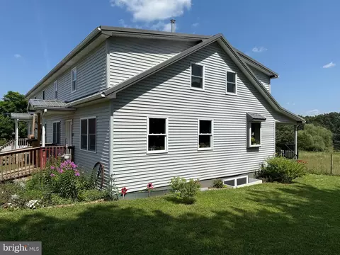 Exterior - 18 Silver Fern Pl, Points, WV 25437 photo 14 of 17