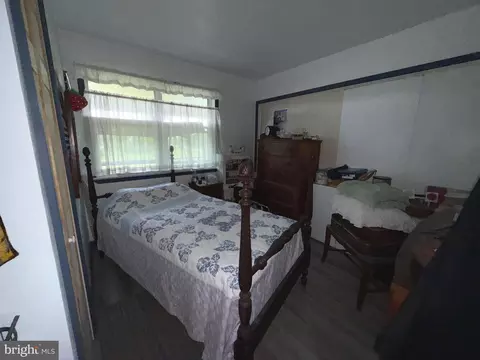 Bedroom - 18 Silver Fern Pl, Points, WV 25437 photo 3 of 14